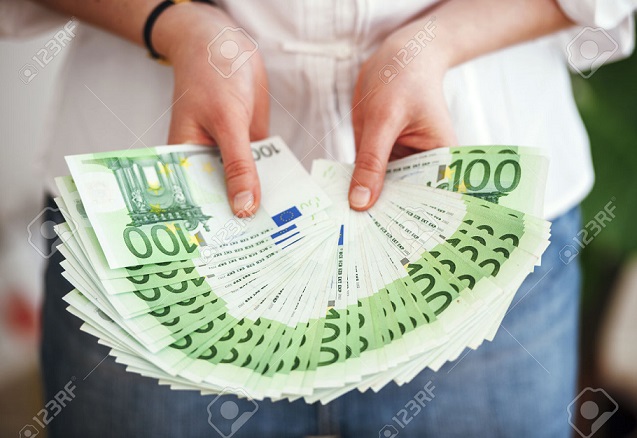 Zaujíma vás, ako získať online pôžičku, kontaktujte ma